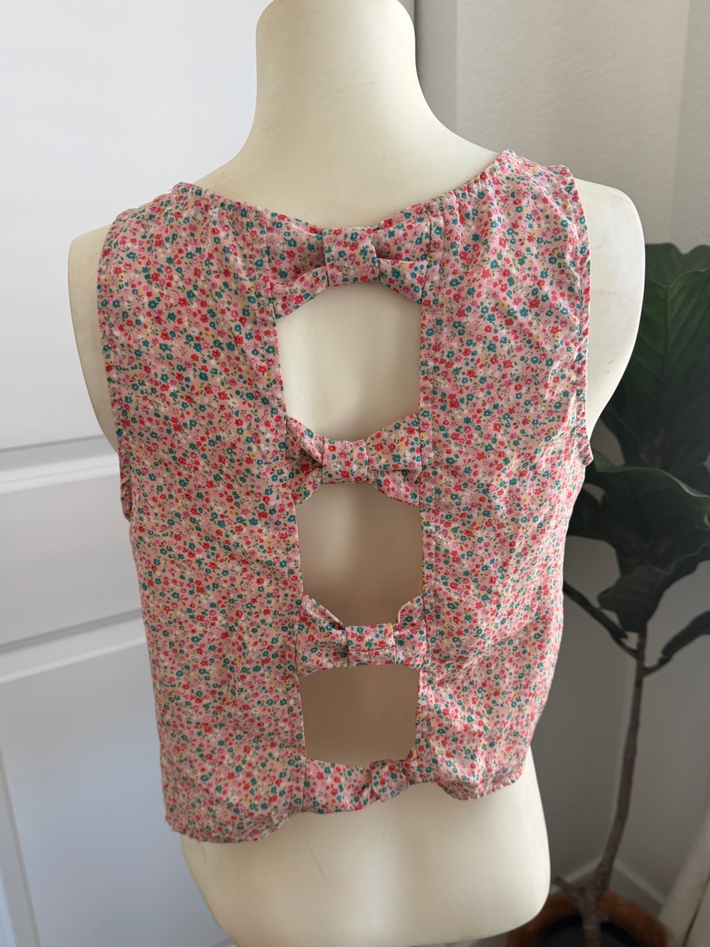 Pink Floral Crop Tank Size M Coquette Cottagecore Open Back Bows